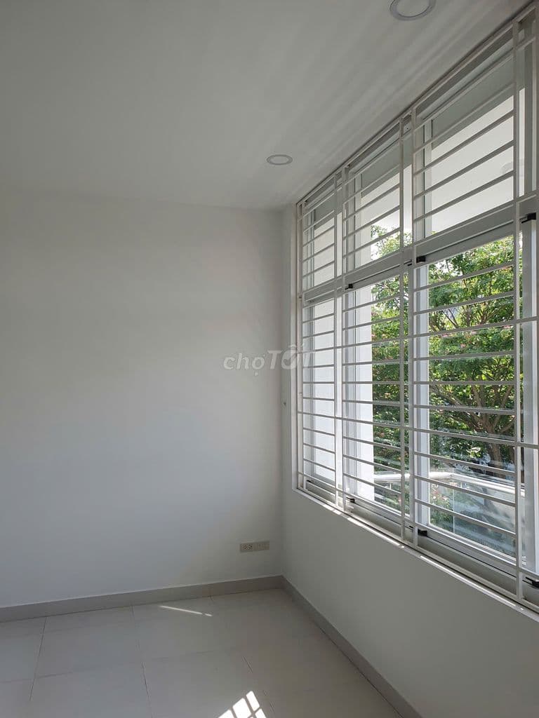 Bán biệt thự BCR đẹp như hoa hậu giá ngang sinh viên tại Q9 cho đầu tư - Ảnh 3