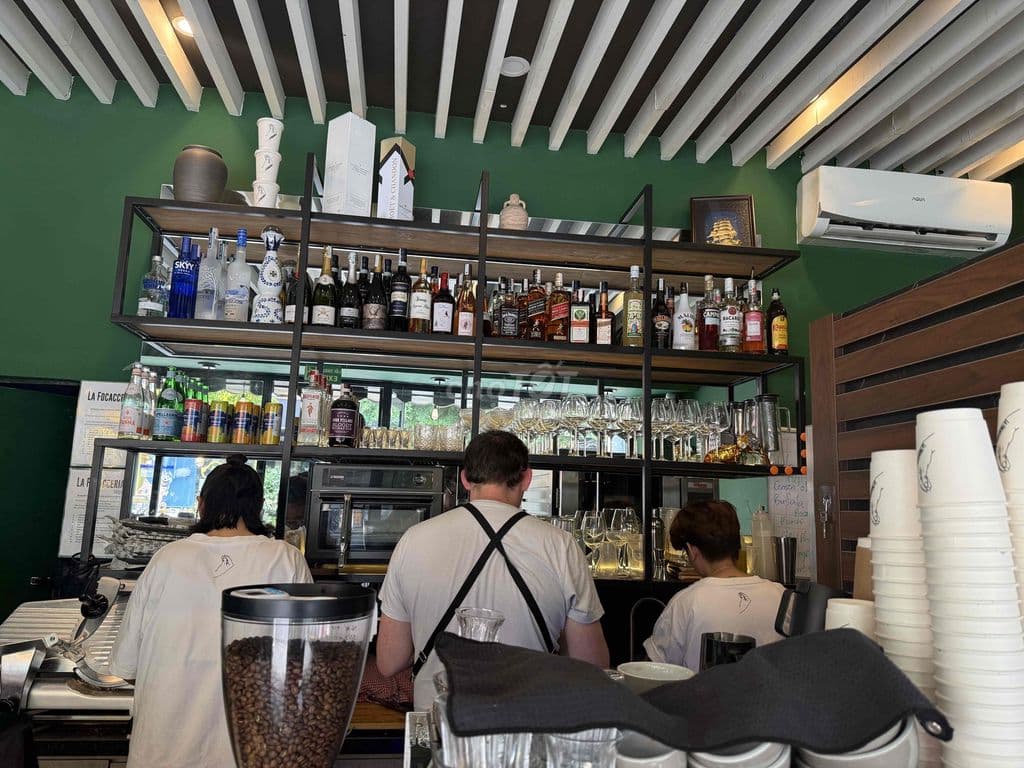 Cần sang gấp Tiệm Bánh Mì Ý . Mặt bằng đệp nhiều khách Tây - Ảnh 3