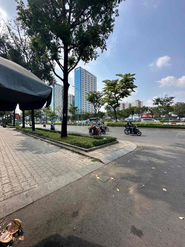 KẸT TIỀN BÁN NHÀ CĂN GÓC MT ĐB PHỦ VỊ TRÍ ĐẸP - Ảnh 3