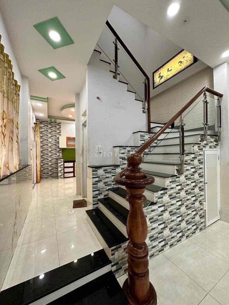 Ngay công viên Làng Hoa, hẻm xe hơi 6m thông, 4m x 17m, 2 tầng 3pn 2wc - Ảnh 3