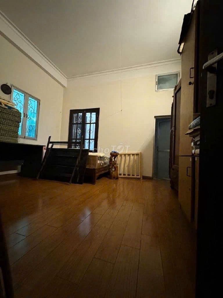 bán nhà 5 tầng phố Lê Thanh Nghị 8,5 tỉ