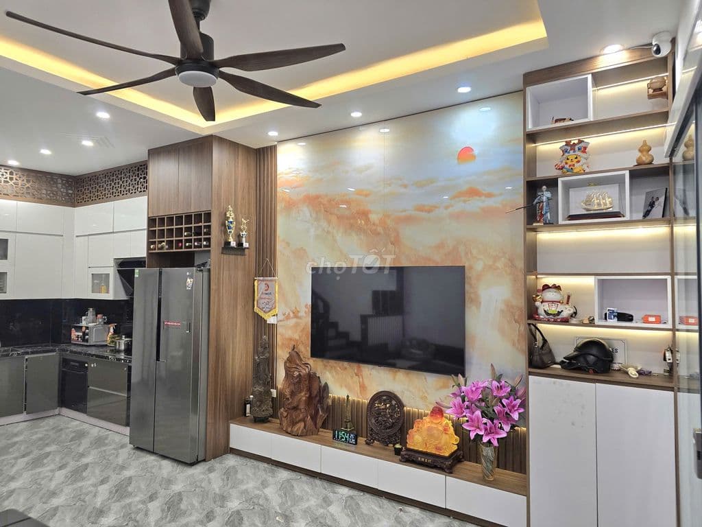 NHÀ ĐẸP- Trung tâm Quận Phố Hồng Mai 35m2 x5 tầng 4PN 9.8 tỷ