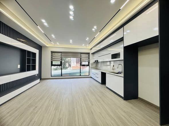 bán nhà mới thang máy Long Biên nhỉnh 11 tỷ - Ảnh 2
