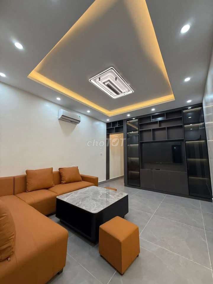 Hiếm 4 tỷ hơn Tập thể Nguyễn Công Trứ, 85m2 3PN sổ TO, đẹp, ô tô đỗ ct