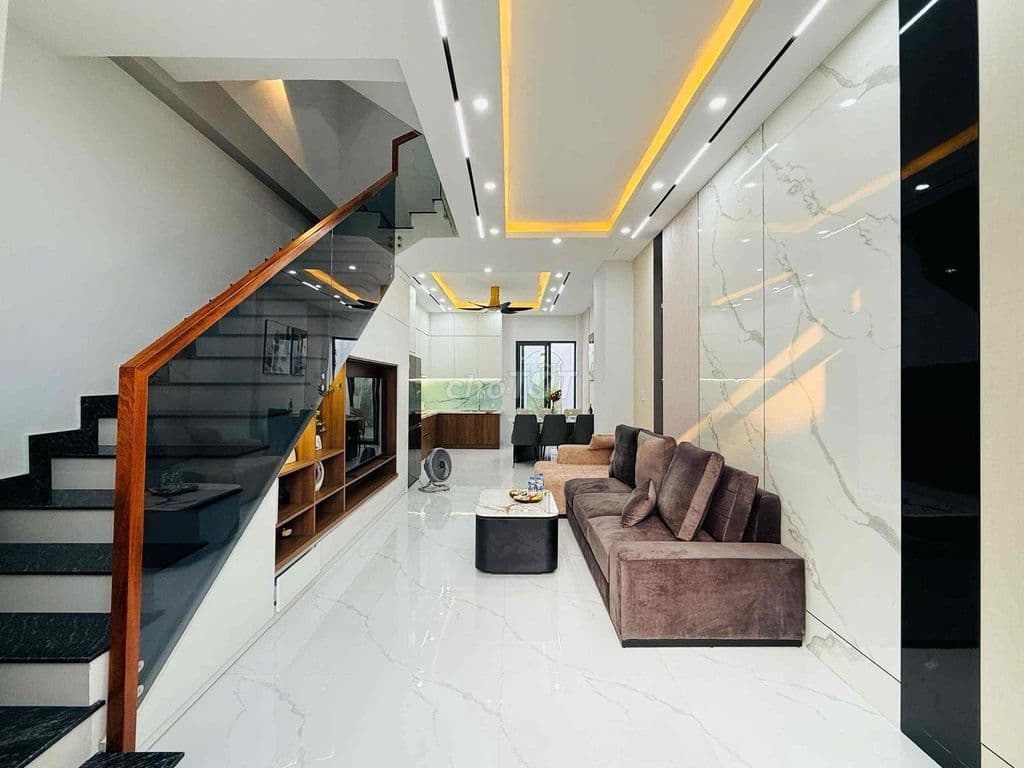 HẠ GIÁ GẤP BÁN - GẦN NGÃ TƯ GA 5.7 Tỷ - Ảnh 2
