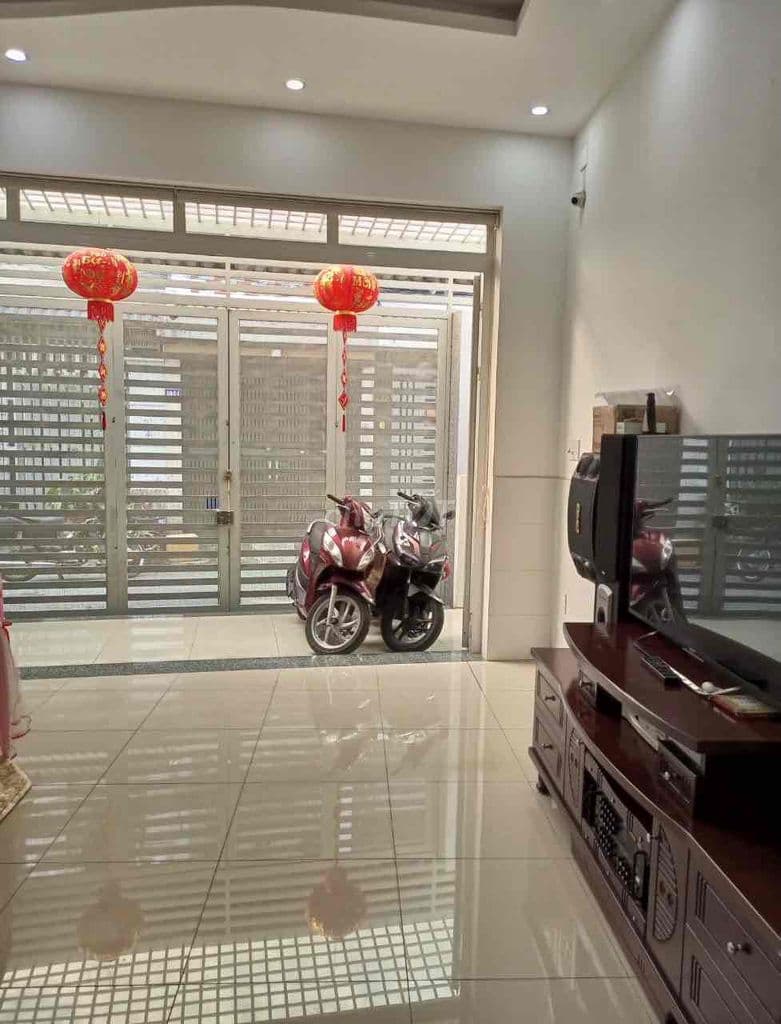 Nhà Huỳnh Văn Nghệ Tân Bình 5x13m - HXH Thông - 4PN 5WC - Sổ Vuông A4 - Ảnh 2