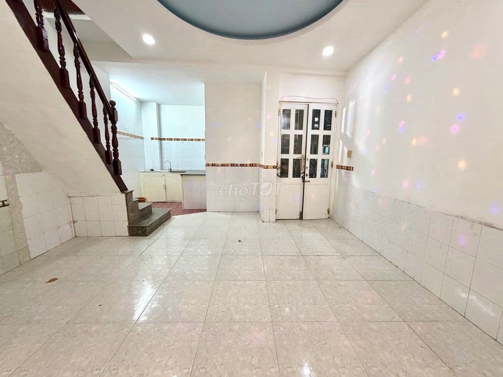 Nhà Bán Phú Nhuận - nhỉnh 2 Tỷ - 3 Tầng - Ảnh 3