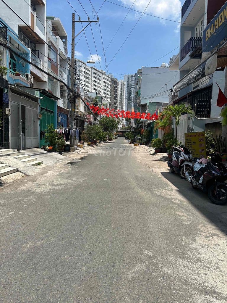Bán Nhà - khu. Bình Phú. Giá: 11 Tỷ. DT: 4 x 33 ( chi: 85tr/m) - Ảnh 2