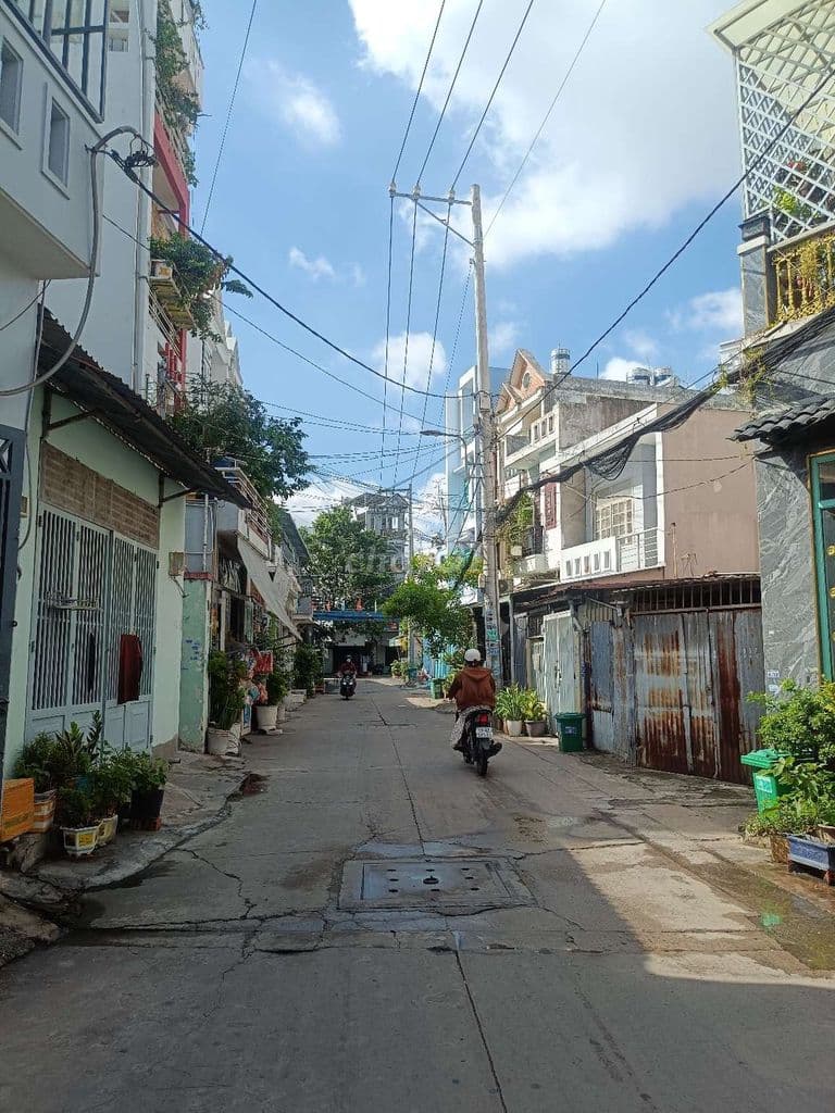 QUẬN 12 - NHỈNH 6 TỶ, MTKD - NHÁNH LÂM THỊ HỐ - 80m2 - 3 TẦNG