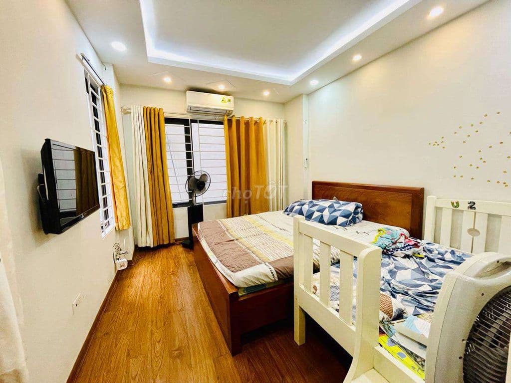 Lô góc Đội Cấn, 3 gác đỗ, gần oto, thoáng sáng full đồ ở luôn 38m*5T - Ảnh 2