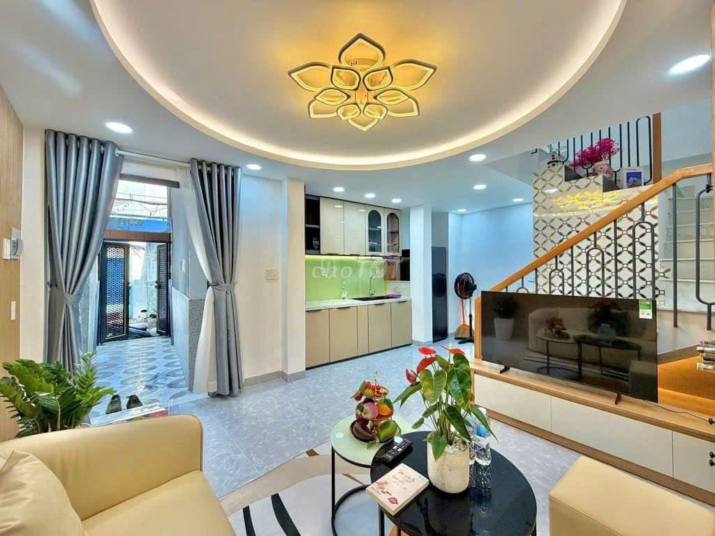 Gấp bán 6 Tỷ giảm về 5.39 tỷ - Bán nhanh siêu phẩm nhà 4 tầng (5mx7m) - Ảnh 2