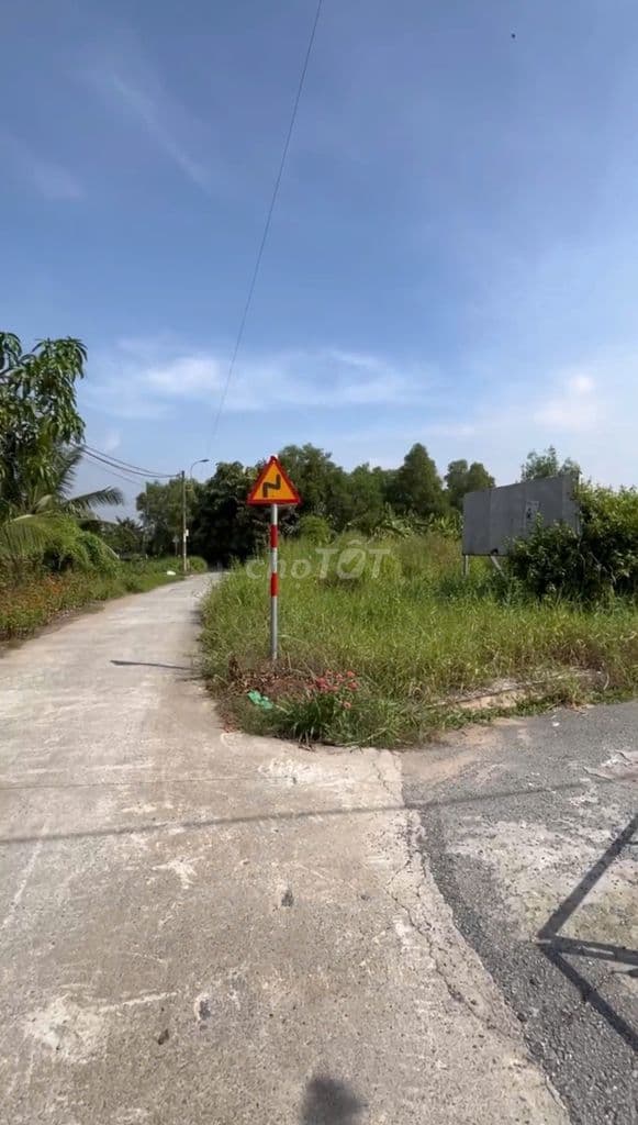 580 triệu – mua được lô góc 2 mặt tiền ngay trung tâm Bình Chánh - SHR