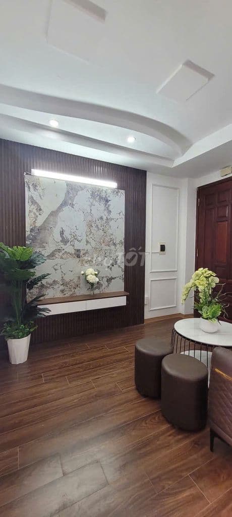 Bán cc nguyễn khánh toàn - 2pn - 1wc ô tô đỗ gần