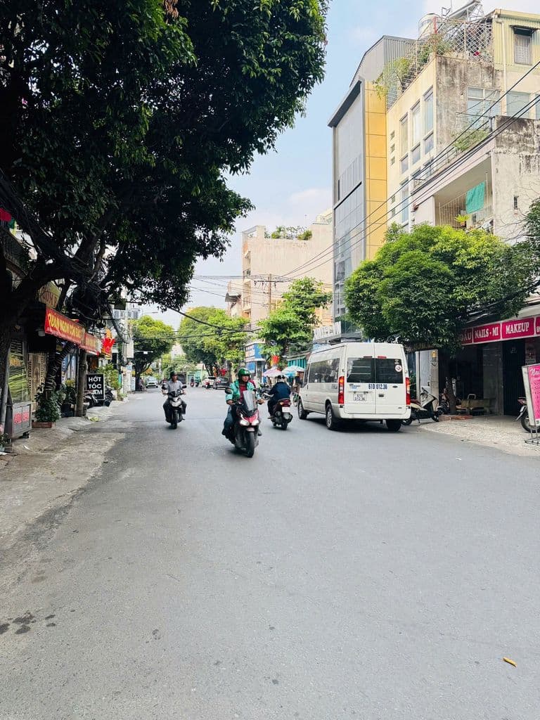 Mặt Tiền khu Bàu Cát Ngang 5m, CN 105m2, 4 Tầng, Chỉ nhỉnh 13 tỷ - Ảnh 2