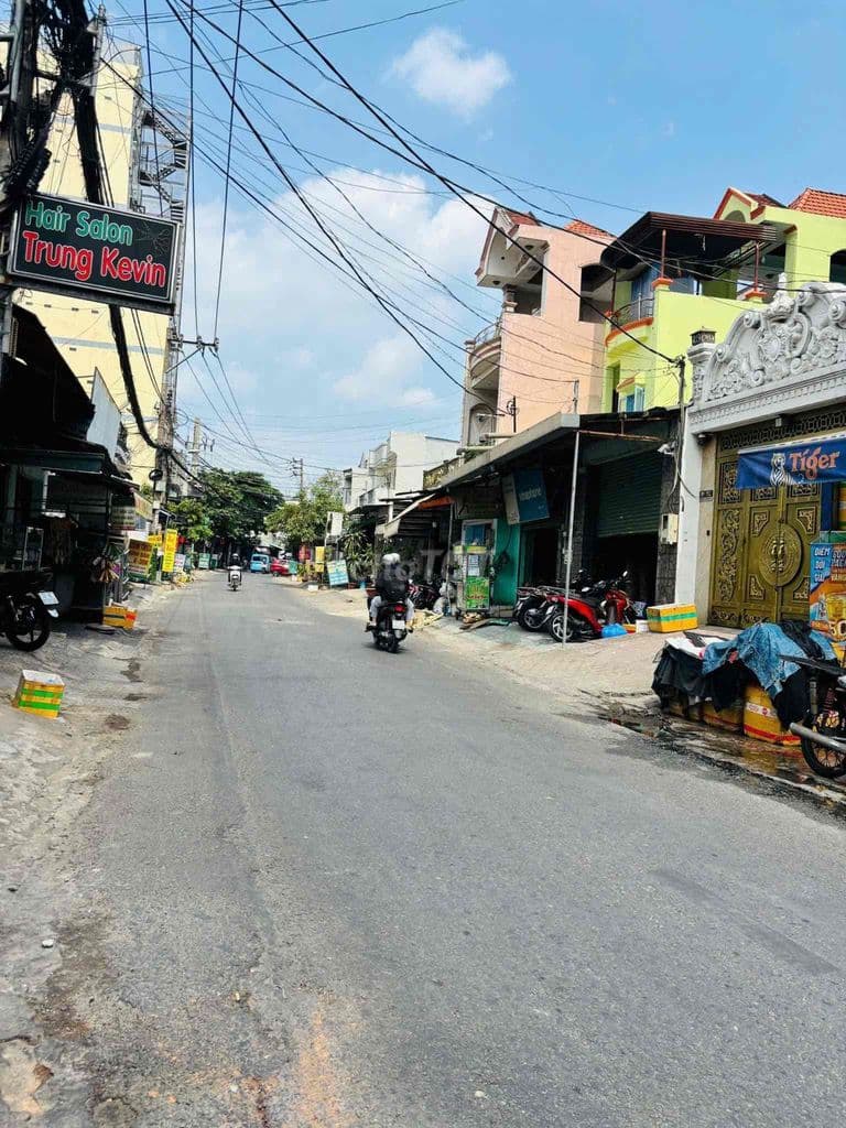 MẶT TIỀN GIÁP LÊ VĂN QUỚI(DT: 4 x 17 ) CHƯA QUA ĐẦU TƯ