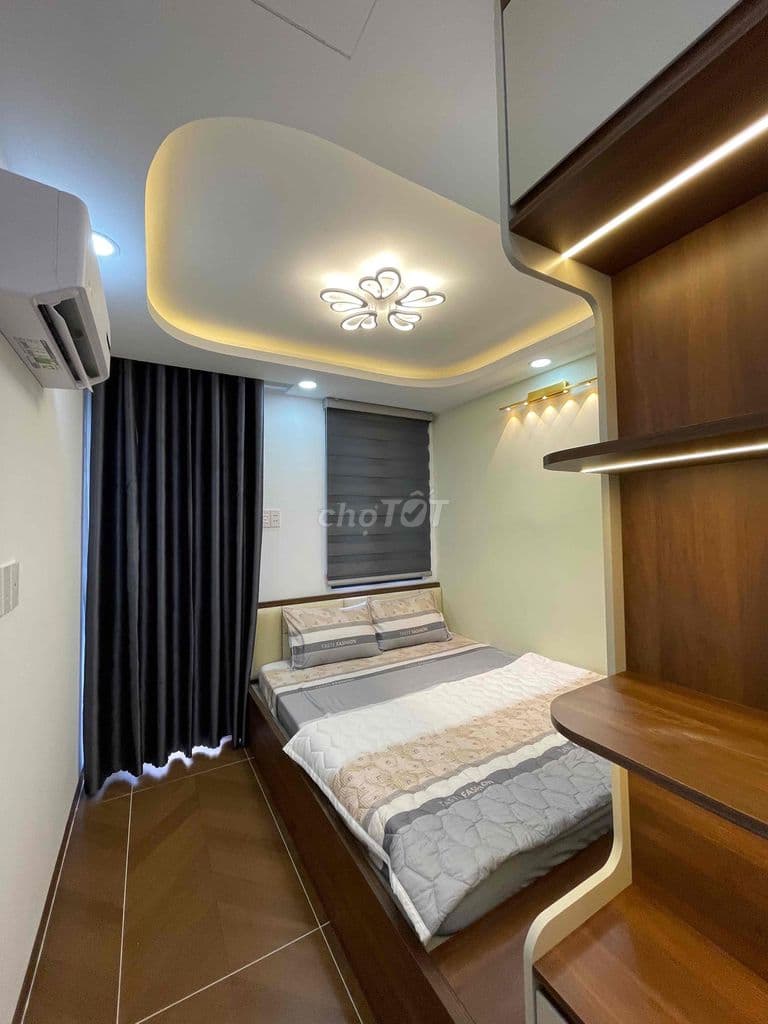 NHÀ BÁn. Bình Thạnh Full NỘI THẤT 30m-2 tầng. Có giếng trời thoáng đẹ