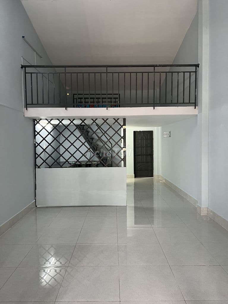 BÁN NHÀ HẺM XE HƠI NHÀ ĐẸP 1 TRỆT 1 LỬNG NGANG 4M - Ảnh 3