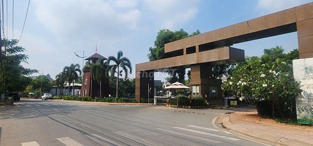 Lô đất 138m2 N8m x D17.5m HẺM XE HƠI cách Lò Lu ( Q9 ) 300m- NHỈNH 5TỶ