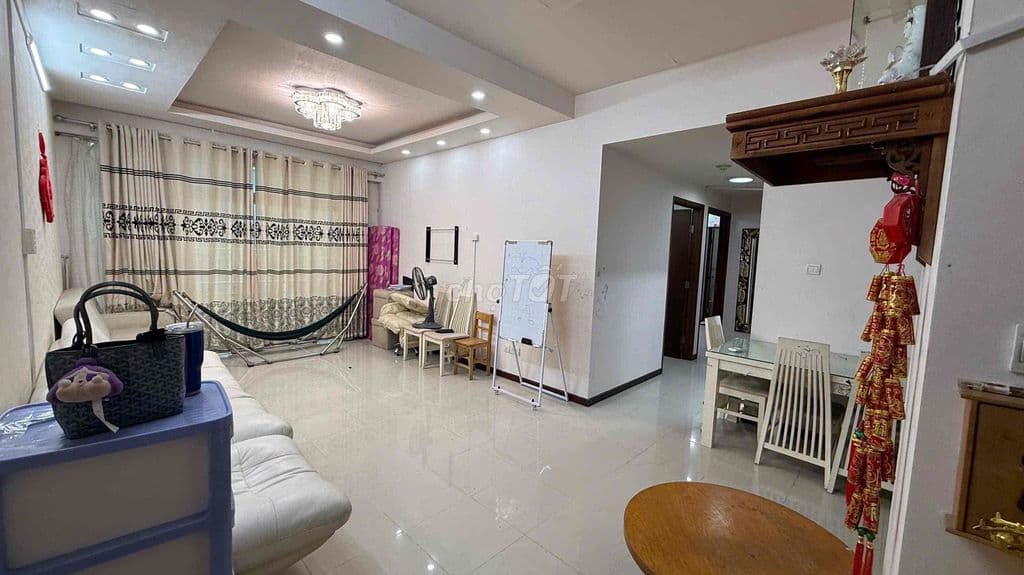 Bán Căn Hộ Tản Đà Q5 97.9m2 3Pn 2wc Có nội thất giá tốt