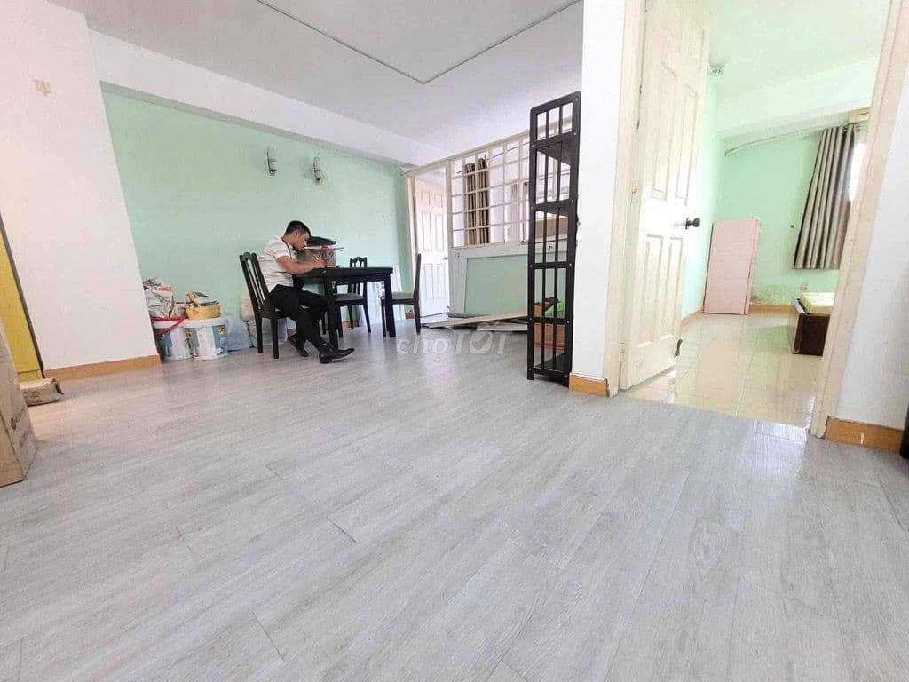 GẢ GẤP CC MIẾU NỔI 18TẦNG - THANG MÁY VIEW VŨ HUY TẤN PHAN XÍCH LONG