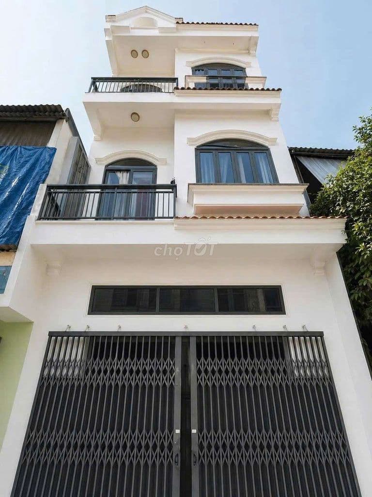 Ngang khủng 5m. Nhà 3 tầng gần chợ Tân Bình. Gía chỉ 5,6 tỷ, còn bớt