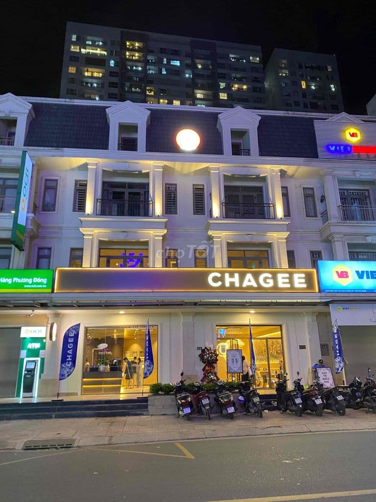 Bán nhà MT Phổ Quang, P. 9, Q. PN. DT 6x16m. Trệt 3L. Giá 32tỷ