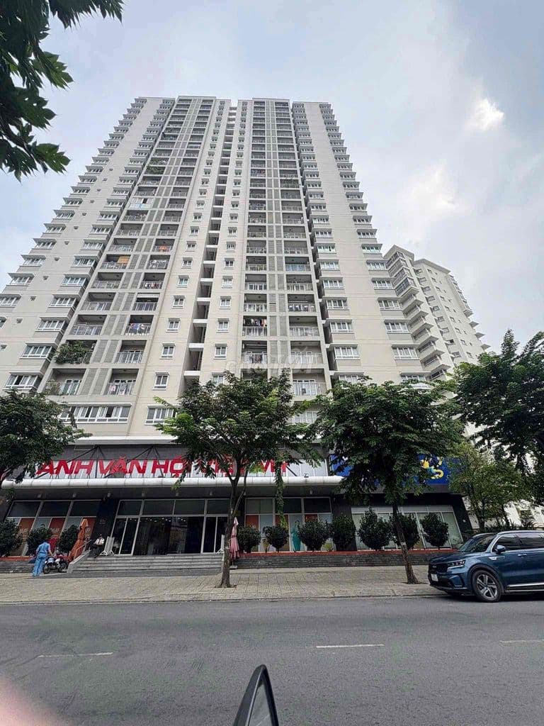 chủ bán 100m2 giá rẻ lỗ 500triệu còn 3ty999 sổ hồng tầng cao đẹp ban