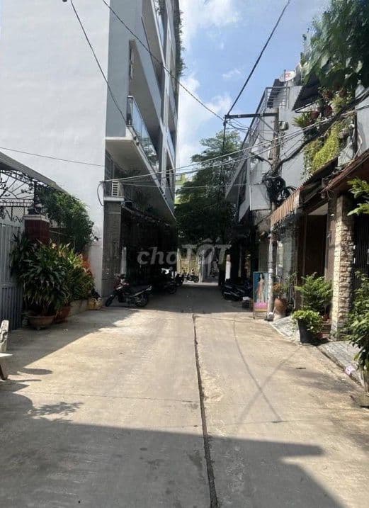 Bán Nhà Gần Chợ Tân Hương Tân Phú 45m2 Hẻm Ô Tô 2 Tầng