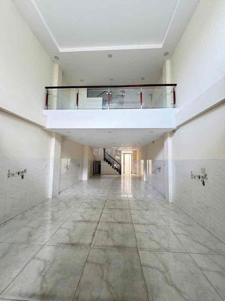 Nhà mặt tiền Tùng Thiện Vương 4 x 20