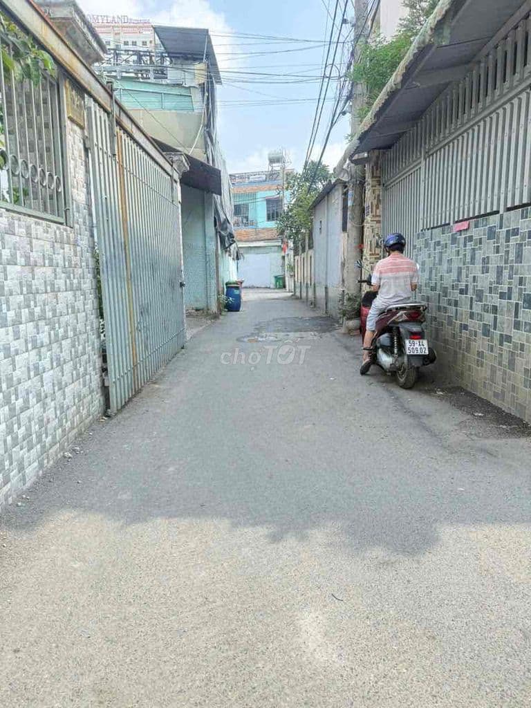 BÁN NHÀ HẺM XE TẢI CÁCH LÊ VĂN THỊNH 30m GIÁ 5,2ty - Ảnh 2