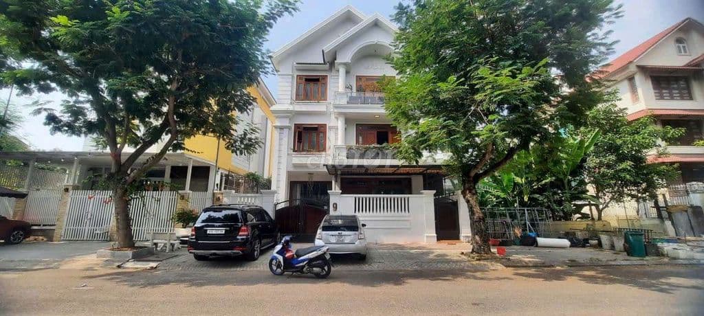 Bán Biệt Thự MT Đường Số 8 P.Tân Hưng Quận 7, Dt 12x20m Giá 47 tỷ - Ảnh 2
