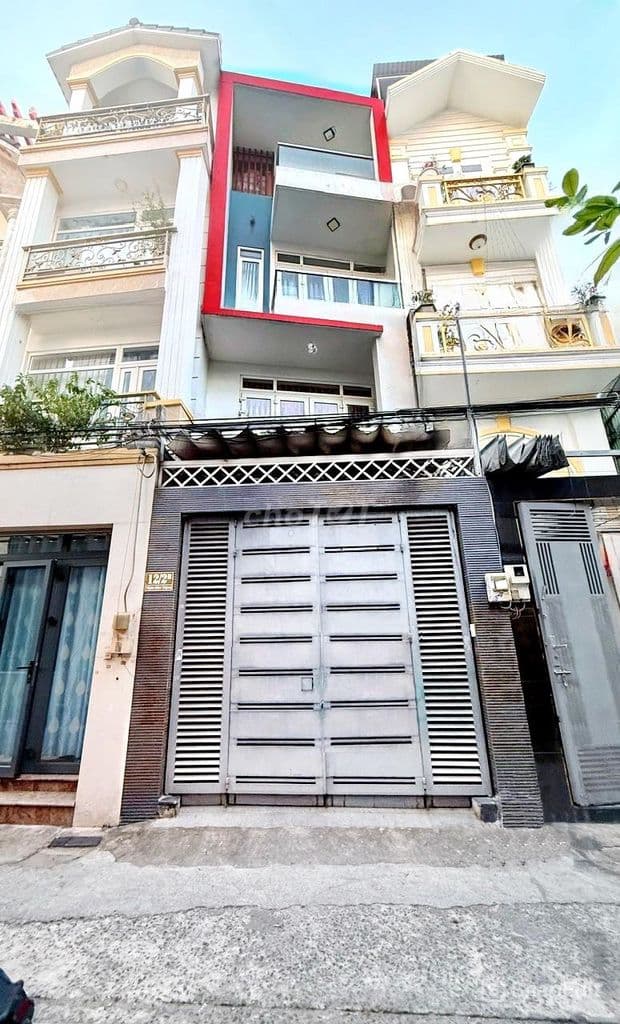 Nhà HXH Trịnh Đình Trọng mới đẹp- nở hậu 5.2x15m,3 lầu 4PN 6WC 11.4 tỉ