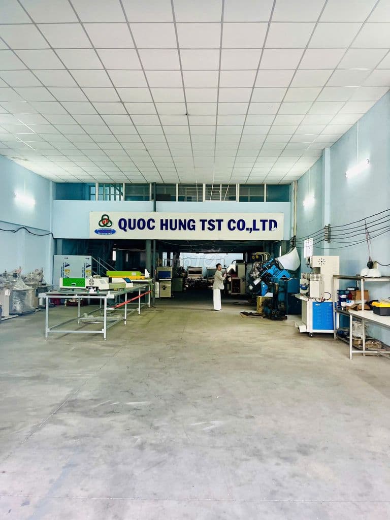 NHÀ XƯỞNG 2 TẦNG 304M² ĐƯỜNG 12M, NGANG 9M HÓC MÔN - Ảnh 2