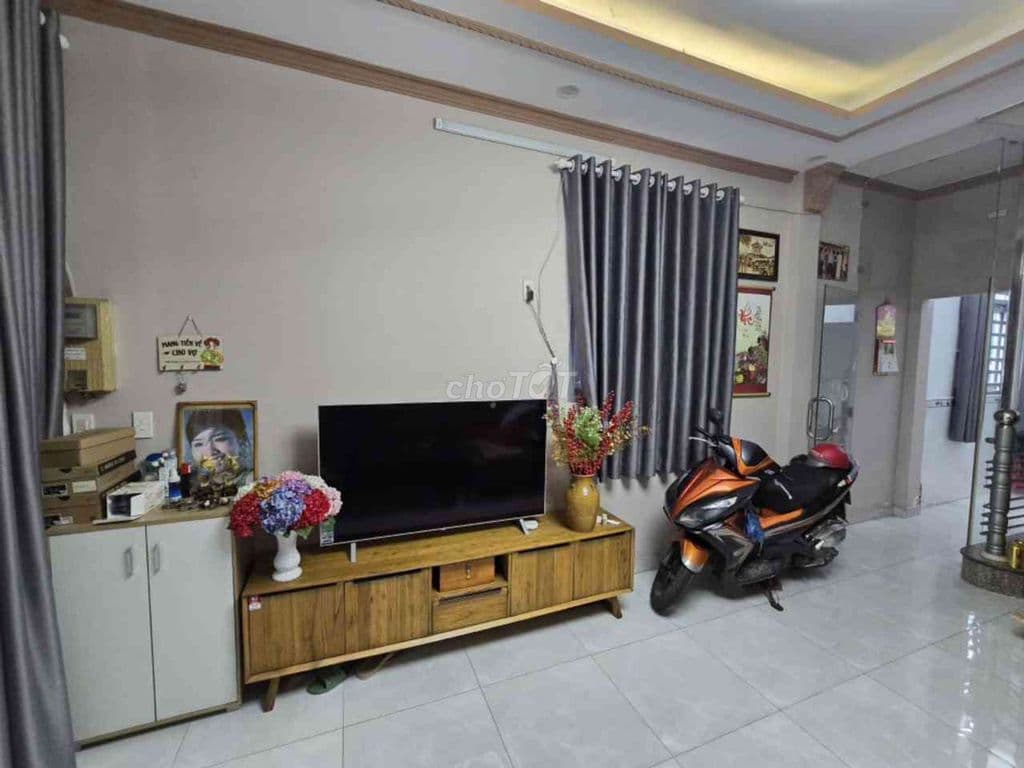🏡 NHÀ ĐẸP 1 SẸC LÊ VĂN KHƯƠNG – SÁT MẶT TIỀN –