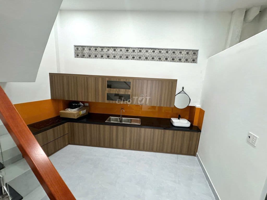 Nhà CMT8 - Quận 10, DT 4.5 x 17m, 4 tầng nhà mới, giá 8.9 tỷ - Ảnh 3