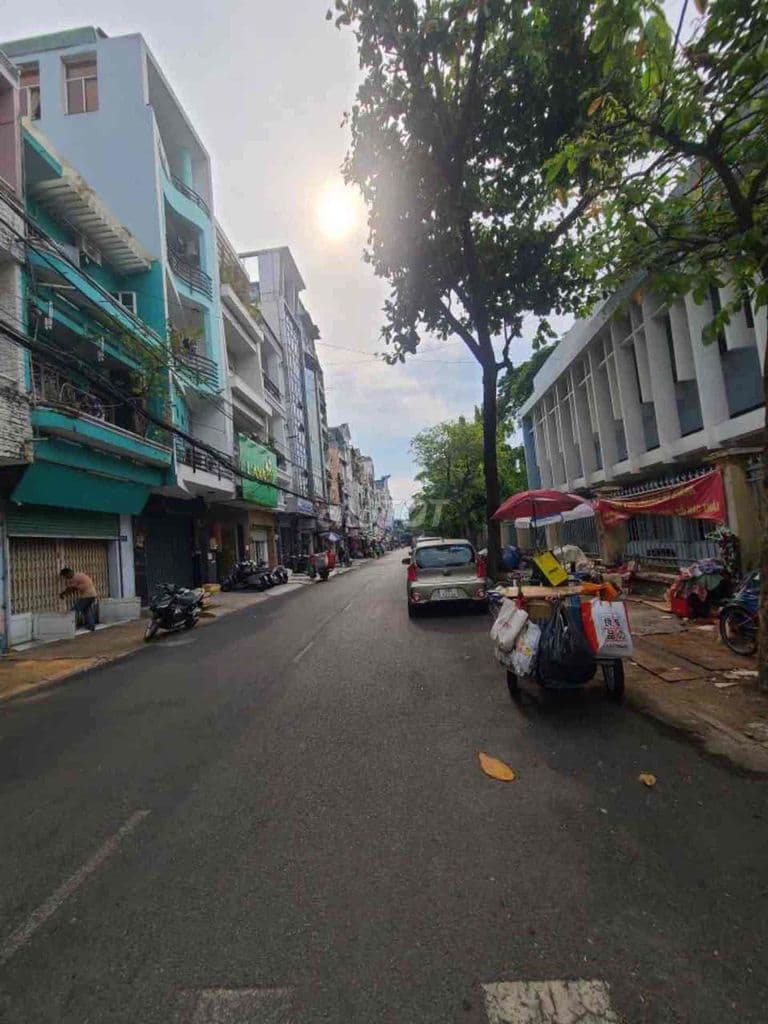 nhà 80 m² 2 tầng 7 tỷ hơn hẻm 8 m ngay chợ phạm văn bạch
