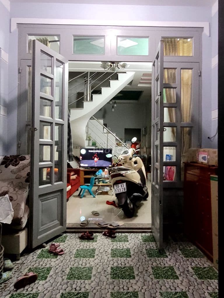 Bán nhà Quận 12, phù hợp với gia đình 4-5 người