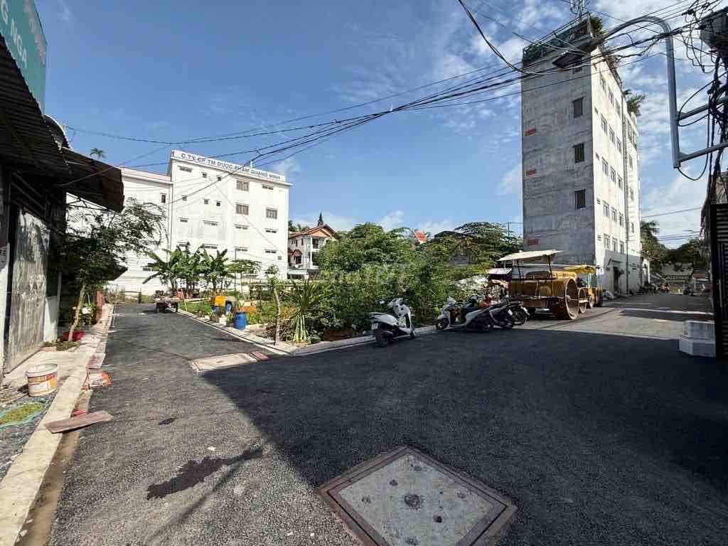 Lô đất sát MT Lò Lu, Hẻm xe hơi, 80m2, chỉ nhỉnh 4 tỷ