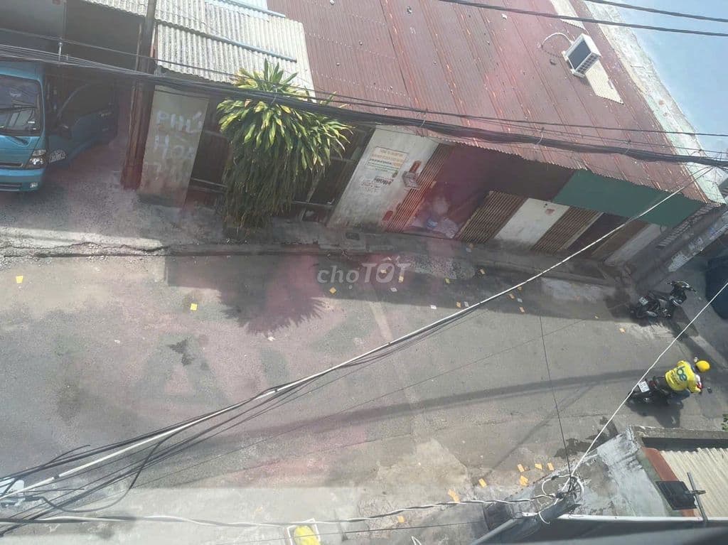 HẺM 7M XE HƠI TRÁNH NHAU - ÂU CƠ TÂN BÌNH