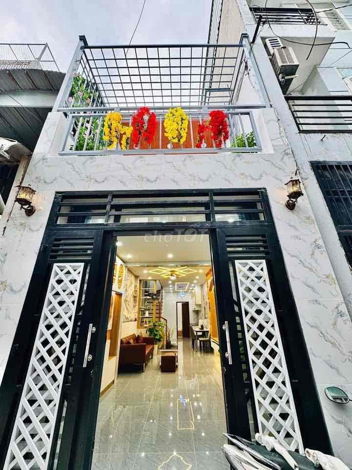 NHÀ HẺM OTO GẦN GIGAMALL