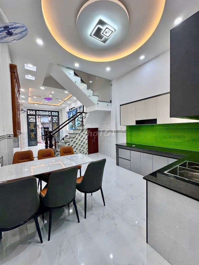 Bán nhà mặt tiền 68m2 3 lầu 7.95 tỷ - Ảnh 2