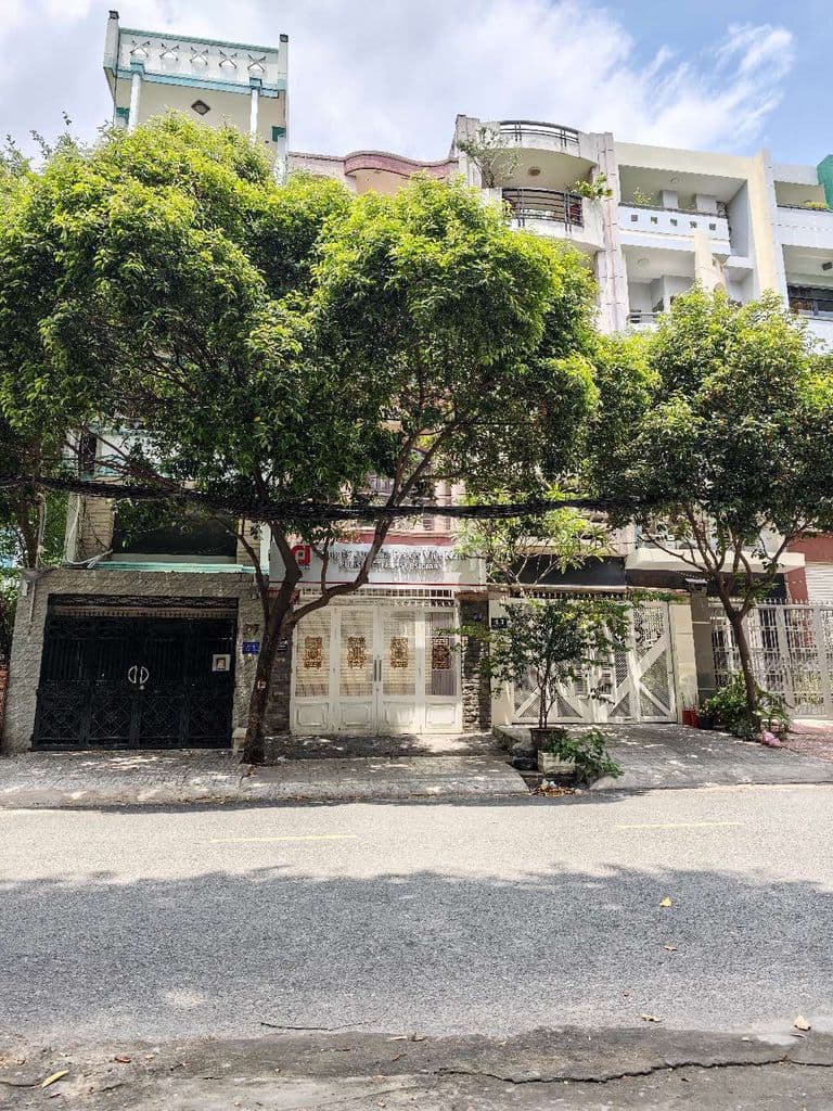 Mặt tiền đường 22 4,3x23 5 tầng ngay metro