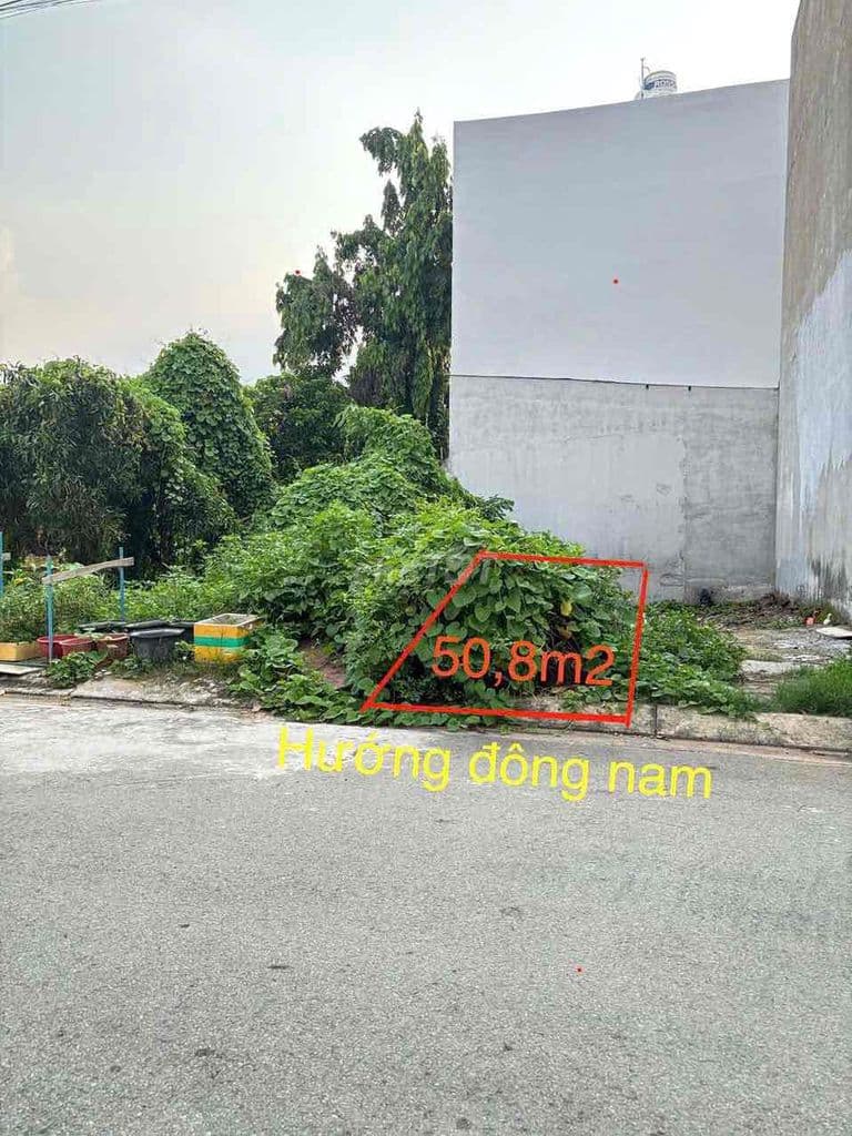 bán đất ngay sát vinhome Q9 DT 50m2 SHR giá chỉ 2ty250tr dân đông đúc