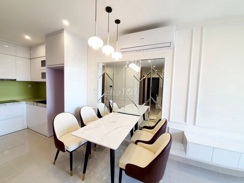 Cần bán nhanh căn hộ 2n1vs tặng nội thất giá chỉ 3 tỷ 250tr - Ảnh 2
