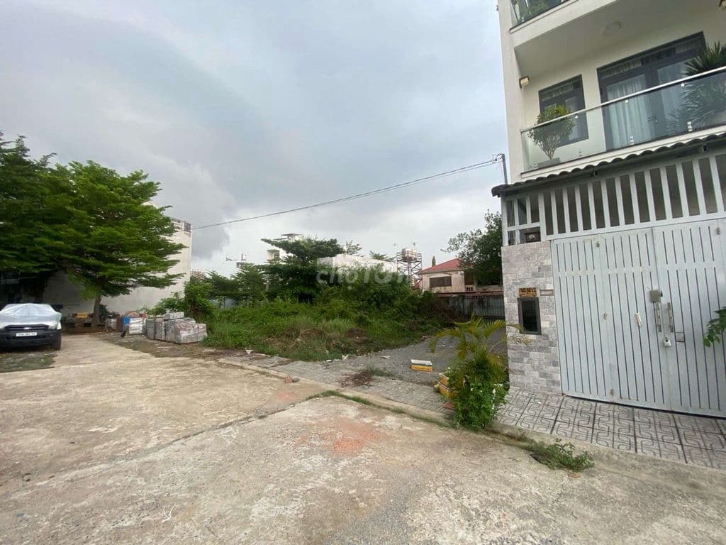 Bán nhà ,Đường Phan Văn hớn , Bà Điểm HM , Ngang 5M - 110M2 ,Giá 2.5Tỷ