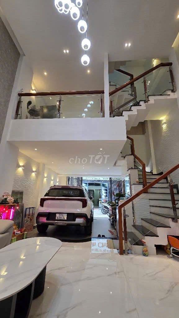 HẺM XE HƠI 6M - NGAY CÔNG VIÊN LÀNG HOA - 45 M2 ( NGANG 5M ) - 5 TẦNG - Ảnh 2