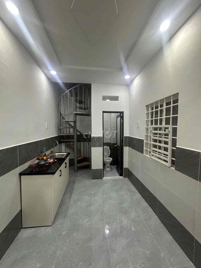 Nhà p3 3 tầng chưa đến 2 tỷ - Ảnh 2