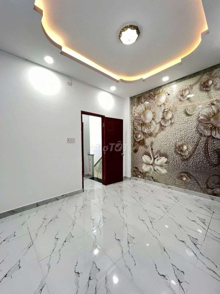 Nhà ngay vòng xoay Phú Lâm nhà thông thoáng,nhà đẹp vào ở ngay gần chợ - Ảnh 3