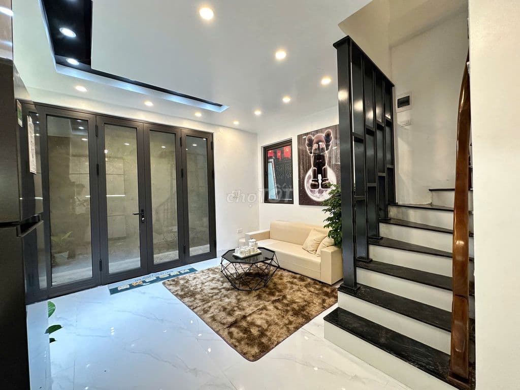 Nhà mới kính koong - Lô góc - chỉ sẵn ở, Nhà Tôn Đức Thắng - Đống Đa - Ảnh 2