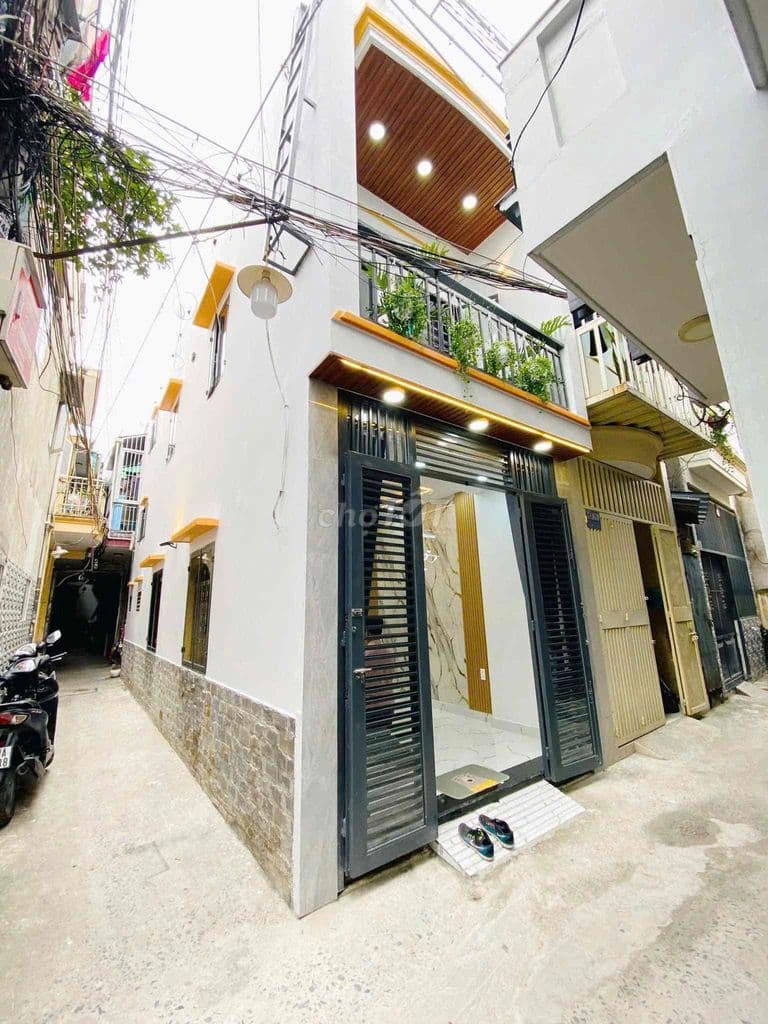Giá Hiếm P.12 Gò Vấp! Nhà 3 Tầng Mới Đẹp, Hoàn Công Đủ Chỉ 3.75 Tỷ - Ảnh 2